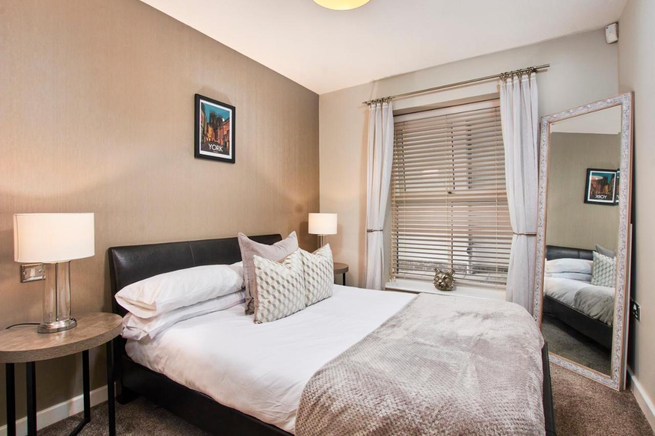 Vikings Apartment With Private Parking & Terrace York Exteriör bild